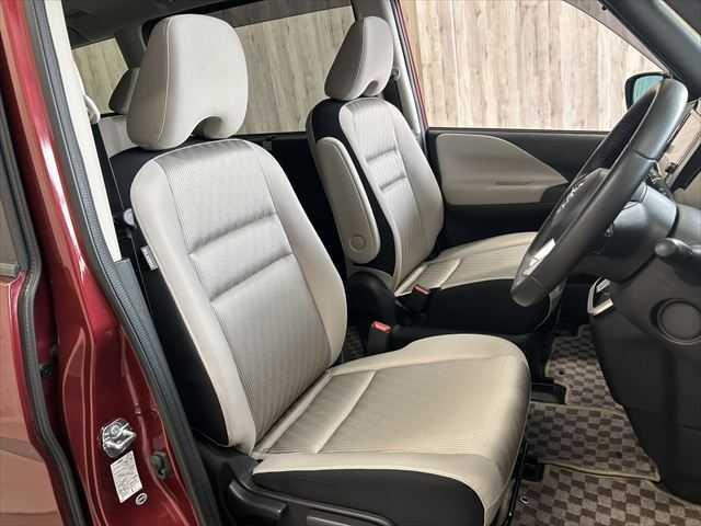 セレナ ハイウェイスター 6ヶ月走行距離無制限保証付 純正9インチナビ プロパイロット 両側電動スライドドア ベージュ内装 全周囲カメラ 禁煙車 レーダークルーズコントロール インテリジェントルームミラー コーナーセンサー(11枚目)