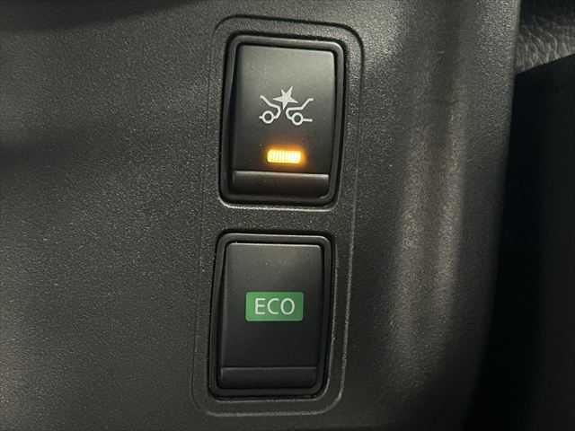 セレナ ハイウェイスター VセレクションII 6ヶ月走行距離無制限保証付 プロパイロット 10インチSDナビ フリップダウンモニター セーフティパックB 全周囲カメラ 禁煙車 衝突軽減ブレーキ コーナーセンサー ドライブレコーダー 両側電動スライ(8枚目)