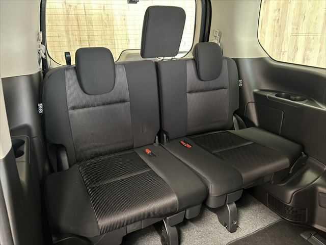 セレナ ハイウェイスター VセレクションII 6ヶ月走行距離無制限保証付 プロパイロット 10インチSDナビ フリップダウンモニター セーフティパックB 全周囲カメラ 禁煙車 衝突軽減ブレーキ コーナーセンサー ドライブレコーダー 両側電動スライ(13枚目)