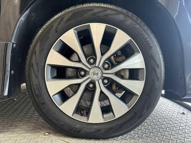 セレナ ハイウェイスター VセレクションII 6ヶ月走行距離無制限保証付 プロパイロット 10インチSDナビ フリップダウンモニター セーフティパックB 全周囲カメラ 禁煙車 衝突軽減ブレーキ コーナーセンサー ドライブレコーダー 両側電動スライ(32枚目)