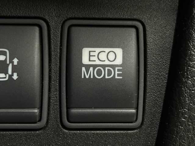 セレナ ハイウェイスター Vセレクション 6ヶ月走行距離無制限保証付 ユーザー買取 純正ナビ 両側電動スライド クルーズコントロール バックカメラ 禁煙車 ダブルエアコン ドライブレコーダー ETC フルセグTV ウォークスルー HIDヘッド(9枚目)