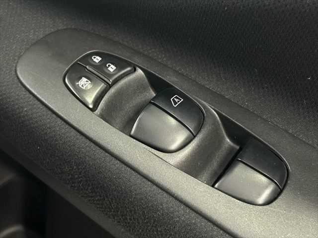 セレナ ハイウェイスター Vセレクション 6ヶ月走行距離無制限保証付 ユーザー買取 純正ナビ 両側電動スライド クルーズコントロール バックカメラ 禁煙車 ダブルエアコン ドライブレコーダー ETC フルセグTV ウォークスルー HIDヘッド(43枚目)