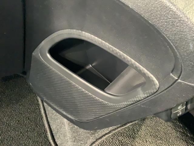 シエンタ ファンベースG 2ト-ン 最長5年保証 ワンオーナー ナビ TV Rカメラ マルチビュー CD録音 DVD ドラレコ 衝突軽減B ETC 横滑り防止 両側電動ドア アルミ スマートキー 盗難防止装置 整備記録簿(28枚目)