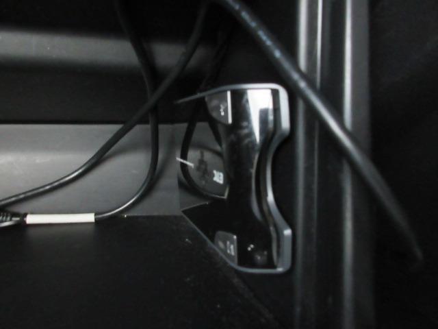 ルーフレール　禁煙車　Ｂｌｕｅｔｏｏｔｈナビ　フルセグ　ＥＴＣ　スマートキー　アイドリングストップ　電動格納ミラー　フォグランプ　オートエアコン　シートリフター　ＰＶガラス　タイミングチェーン