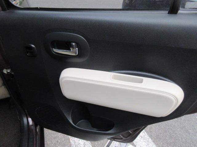 ルーフレール　禁煙車　Ｂｌｕｅｔｏｏｔｈナビ　フルセグ　ＥＴＣ　スマートキー　アイドリングストップ　電動格納ミラー　フォグランプ　オートエアコン　シートリフター　ＰＶガラス　タイミングチェーン