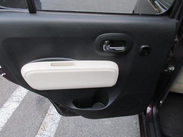 ルーフレール　禁煙車　Ｂｌｕｅｔｏｏｔｈナビ　フルセグ　ＥＴＣ　スマートキー　アイドリングストップ　電動格納ミラー　フォグランプ　オートエアコン　シートリフター　ＰＶガラス　タイミングチェーン