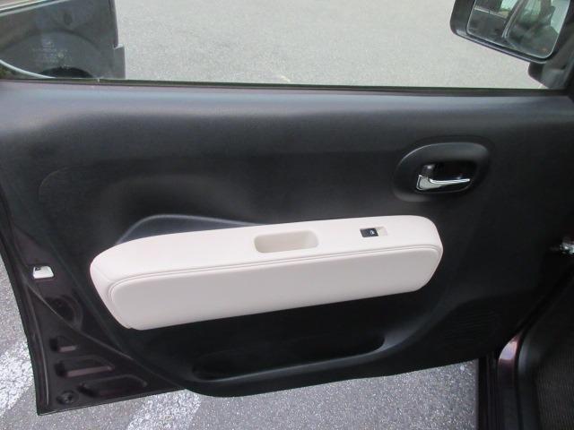 ルーフレール　禁煙車　Ｂｌｕｅｔｏｏｔｈナビ　フルセグ　ＥＴＣ　スマートキー　アイドリングストップ　電動格納ミラー　フォグランプ　オートエアコン　シートリフター　ＰＶガラス　タイミングチェーン