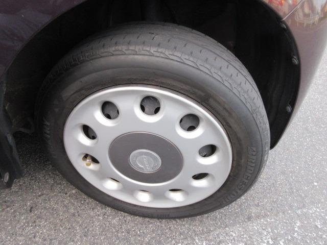 ルーフレール　禁煙車　Ｂｌｕｅｔｏｏｔｈナビ　フルセグ　ＥＴＣ　スマートキー　アイドリングストップ　電動格納ミラー　フォグランプ　オートエアコン　シートリフター　ＰＶガラス　タイミングチェーン