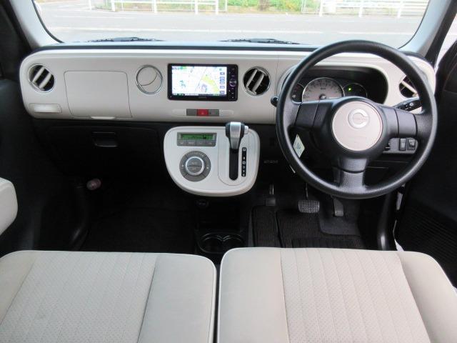 ルーフレール　禁煙車　Ｂｌｕｅｔｏｏｔｈナビ　フルセグ　ＥＴＣ　スマートキー　アイドリングストップ　電動格納ミラー　フォグランプ　オートエアコン　シートリフター　ＰＶガラス　タイミングチェーン