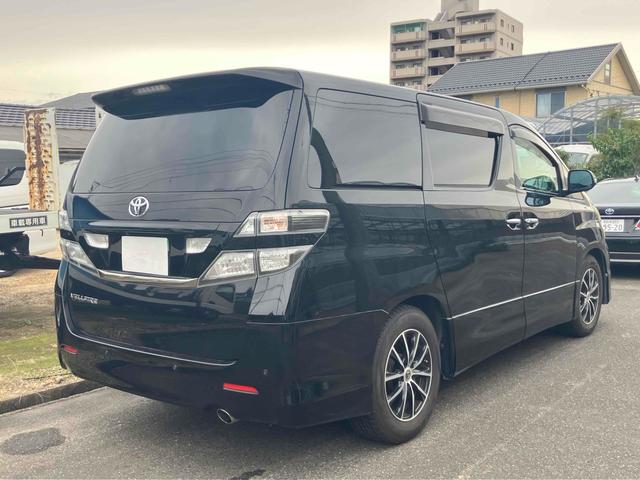 ヴェルファイア ２．４Ｚ　プラチナセレクションＩＩ　バックカメラ　ＴＶ　クリアランスソナー　両側電動スライドドア　ＨＩＤ　電動リアゲート　スマートキー　電動格納ミラー　３列シート　オットマン　ＣＶＴ　アルミホイール　盗難防止システム　衝突安全ボディ（15枚目）