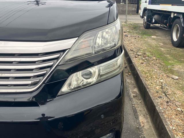 ヴェルファイア ２．４Ｚ　プラチナセレクションＩＩ　バックカメラ　ＴＶ　クリアランスソナー　両側電動スライドドア　ＨＩＤ　電動リアゲート　スマートキー　電動格納ミラー　３列シート　オットマン　ＣＶＴ　アルミホイール　盗難防止システム　衝突安全ボディ（65枚目）