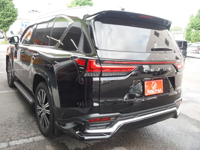 ＬＸ ＬＸ６００　モデリスタエアロ・リアエンターテイメントシステム・デジタルインナーミラー・パノラミックビューモニタ・パワーバックドア・ムーンルーフ・２２インチアルミ・クールボックス・７人乗・ＬＥＤヘッド（8枚目）