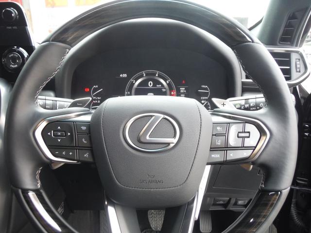 ＬＸ ＬＸ６００　モデリスタエアロ・リアエンターテイメントシステム・デジタルインナーミラー・パノラミックビューモニタ・パワーバックドア・ムーンルーフ・２２インチアルミ・クールボックス・７人乗・ＬＥＤヘッド（24枚目）