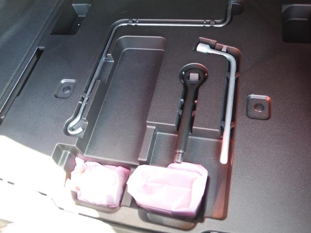 クラウンハイブリッド トヨタ純正フルセグナビ・パノラミッビューモニター・ハーフレザーシート・シートヒーター&ステリングヒーター・F/Rドラレコ・ETC・HUD・BSM・TOYOTAセーフティセンス・3眼LEDヘッド(17枚目)