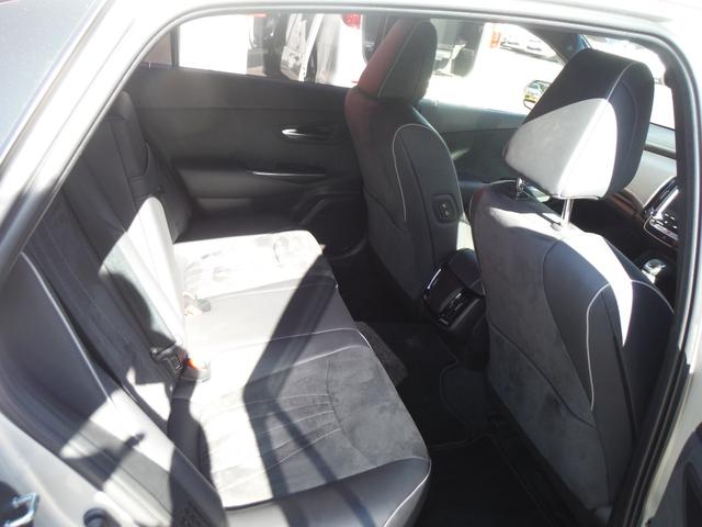 クラウンハイブリッド トヨタ純正フルセグナビ・パノラミッビューモニター・ハーフレザーシート・シートヒーター&ステリングヒーター・F/Rドラレコ・ETC・HUD・BSM・TOYOTAセーフティセンス・3眼LEDヘッド(18枚目)