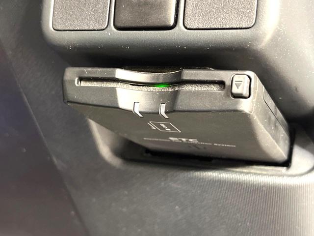 アクア Ｇ　モデリスタエアロ　純正ナビ　ｂｌｕｅｔｏｏｔｈ　フルセグ　ＥＴＣ　禁煙車　オートライト　オートエアコン　スマートキー　電動格納ミラー　シートリフター　ウインカー三ラー　バニティミラー（4枚目）