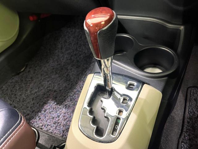 アクア Ｇ　モデリスタエアロ　純正ナビ　ｂｌｕｅｔｏｏｔｈ　フルセグ　ＥＴＣ　禁煙車　オートライト　オートエアコン　スマートキー　電動格納ミラー　シートリフター　ウインカー三ラー　バニティミラー（27枚目）