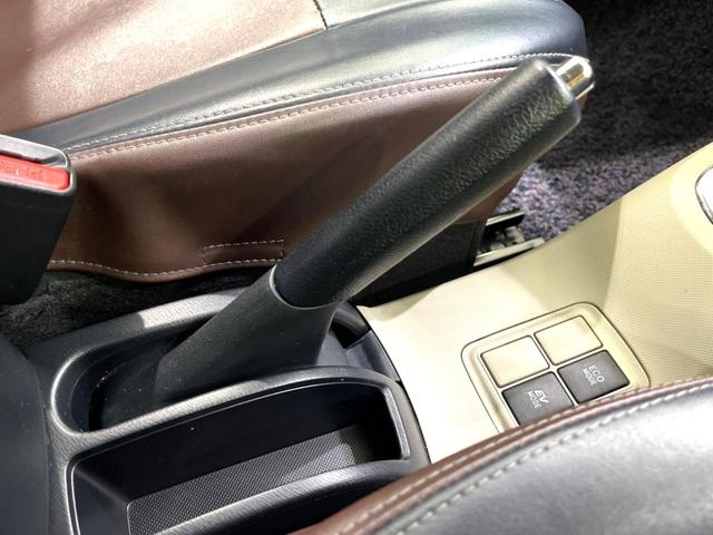 アクア Ｇ　モデリスタエアロ　純正ナビ　ｂｌｕｅｔｏｏｔｈ　フルセグ　ＥＴＣ　禁煙車　オートライト　オートエアコン　スマートキー　電動格納ミラー　シートリフター　ウインカー三ラー　バニティミラー（28枚目）