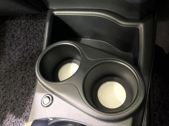 アクア Ｇ　モデリスタエアロ　純正ナビ　ｂｌｕｅｔｏｏｔｈ　フルセグ　ＥＴＣ　禁煙車　オートライト　オートエアコン　スマートキー　電動格納ミラー　シートリフター　ウインカー三ラー　バニティミラー（38枚目）