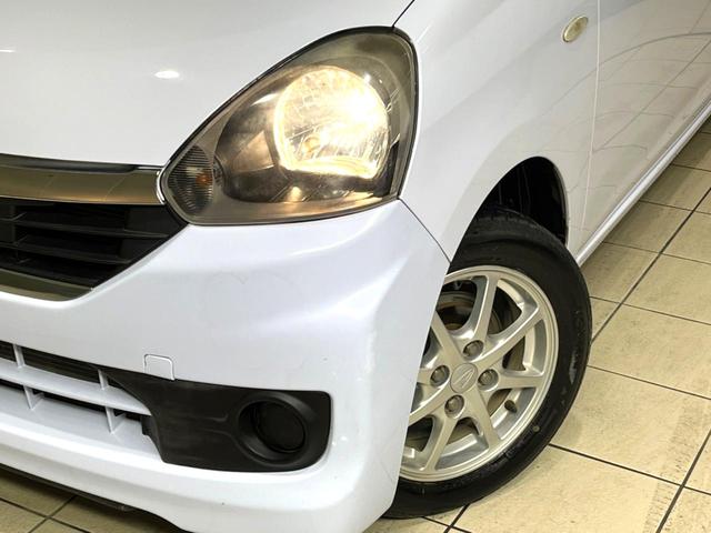 ミライース X SA 衝突軽減 アイドリングストップ 電動格納ミラー バニティミラー 横滑り防止装置 ヘッドライドレベライザー シガーソケット 純正14インチアル三ホイール プライバシーガラス ドアバイザー(12枚目)