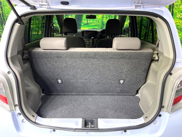 ミライース X SA 衝突軽減 アイドリングストップ 電動格納ミラー バニティミラー 横滑り防止装置 ヘッドライドレベライザー シガーソケット 純正14インチアル三ホイール プライバシーガラス ドアバイザー(42枚目)