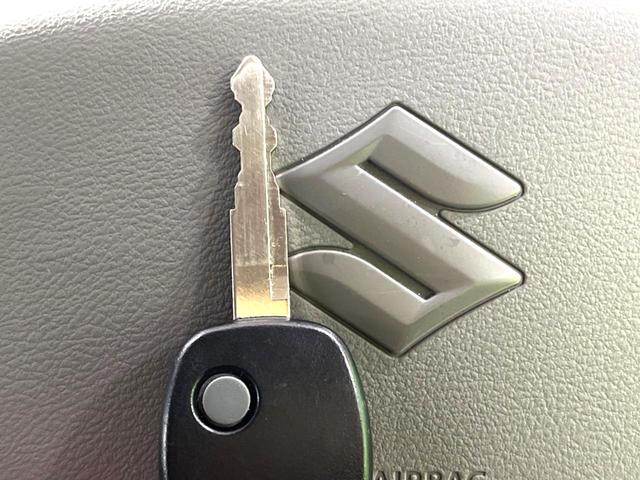 エブリイ ＰＡリミテッド　衝突軽減　コーナーセンサー　車線逸脱警報　アイドリングストップ　横滑り防止装置　ヘッドライドレベライザー　シガーソケット　プライバシーガラス　パワーウィンドウ（33枚目）