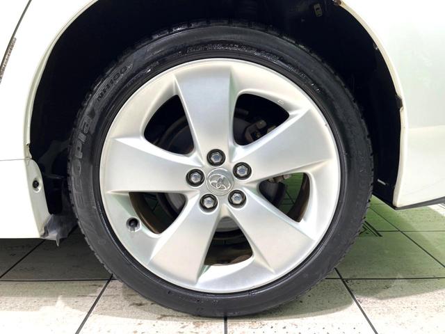 プリウス Sツーリングセレクション SDナビ ETC スマートキー HIDヘッドライト HIDフォグライト クルーズコントロール ステアリングスイッチ オートエアコン 純正17インチアルミホイール CD再生 地デジ オートライト(24枚目)