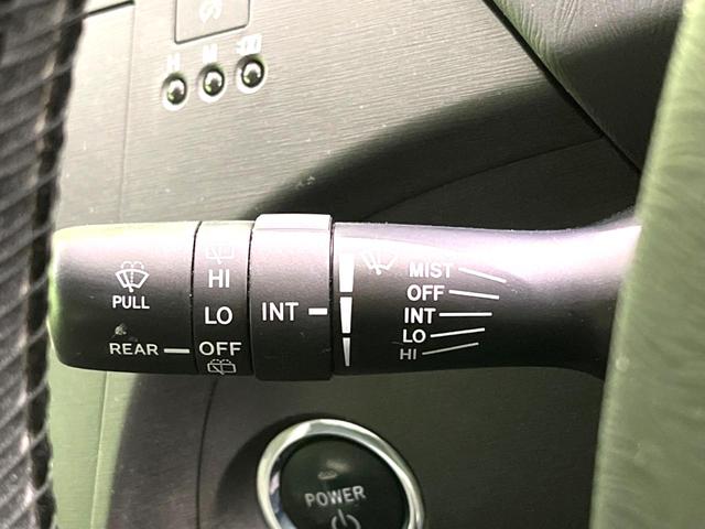 プリウス Sツーリングセレクション SDナビ ETC スマートキー HIDヘッドライト HIDフォグライト クルーズコントロール ステアリングスイッチ オートエアコン 純正17インチアルミホイール CD再生 地デジ オートライト(35枚目)