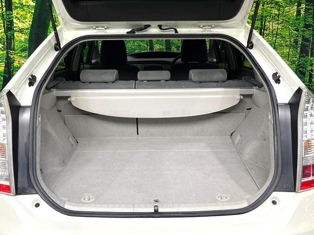 プリウス Sツーリングセレクション SDナビ ETC スマートキー HIDヘッドライト HIDフォグライト クルーズコントロール ステアリングスイッチ オートエアコン 純正17インチアルミホイール CD再生 地デジ オートライト(56枚目)