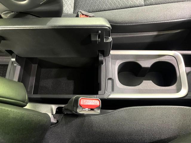 ヴォクシー ハイブリッドＳ－Ｇ　後席モニター　両側電動スライドドア　衝突軽減装置　純正９型ナビ　全周囲カメラ　レーダークルーズコントロール　ＥＴＣ　Ｂｌｕｅｔｏｏｔｈ　フルセグ　ドラレコ　ＬＥＤヘッド　レーンキープアシスト（44枚目）