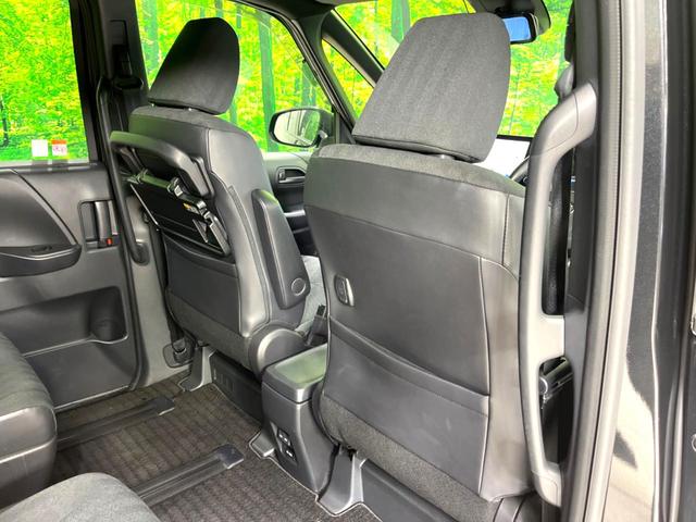 ヴォクシー ハイブリッドＳ－Ｇ　後席モニター　両側電動スライドドア　衝突軽減装置　純正９型ナビ　全周囲カメラ　レーダークルーズコントロール　ＥＴＣ　Ｂｌｕｅｔｏｏｔｈ　フルセグ　ドラレコ　ＬＥＤヘッド　レーンキープアシスト（51枚目）