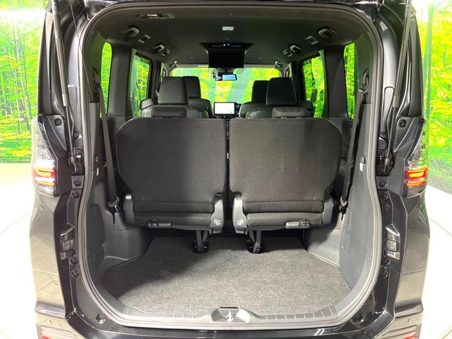 ヴォクシー ハイブリッドＳ－Ｇ　後席モニター　両側電動スライドドア　衝突軽減装置　純正９型ナビ　全周囲カメラ　レーダークルーズコントロール　ＥＴＣ　Ｂｌｕｅｔｏｏｔｈ　フルセグ　ドラレコ　ＬＥＤヘッド　レーンキープアシスト（63枚目）