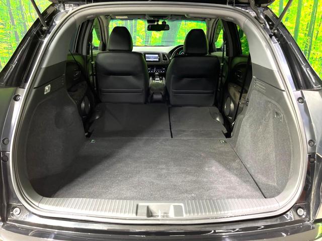 ヴェゼル ハイブリッドRS・ホンダセンシング 純正SDナビ バックカメラ 衝突被害軽減システム レーダークルーズ 禁煙車 ドラレコ コーナーセンサー スマートキー LEDヘッド ビルトインETC 車線逸脱警報 オートライト デュアルエアコン(10枚目)