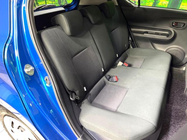 アクア S 純正ナビ バックカメラ 衝突軽減 禁煙車 ドラレコ ETC2.0 オートエアコン Bluetooth フルセグ オートマチックハイビーム 横滑り防止装置 ドアバイザー プライバシーガラス(9枚目)