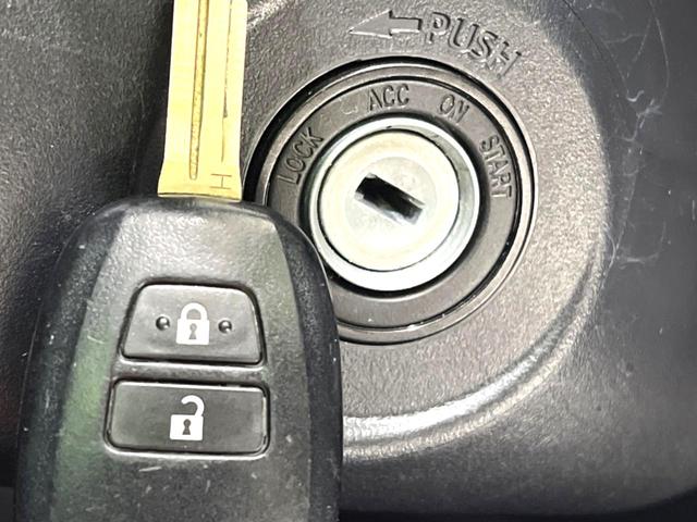 アクア S 純正ナビ バックカメラ 衝突軽減 禁煙車 ドラレコ ETC2.0 オートエアコン Bluetooth フルセグ オートマチックハイビーム 横滑り防止装置 ドアバイザー プライバシーガラス(37枚目)