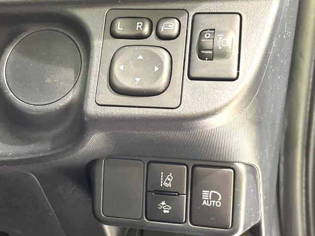 アクア S 純正ナビ バックカメラ 衝突軽減 禁煙車 ドラレコ ETC2.0 オートエアコン Bluetooth フルセグ オートマチックハイビーム 横滑り防止装置 ドアバイザー プライバシーガラス(38枚目)