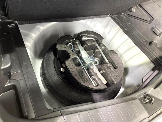 ノート X 禁煙車 全周囲カメラ ナビゲーション 衝突軽減装置 車線逸脱警報 クリアランスソナー オートライト スマートキー アイドリングストップ シートリフター バニティミラー スペアタイヤ(48枚目)