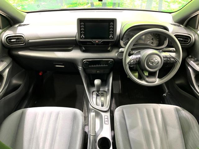 ヤリス ハイブリッドＸ　バックカメラ　衝突被害軽減システム　レーダークルーズ　禁煙車　ビルトインＥＴＣ　車線逸脱警報　オートライト　オートエアコン　Ｂｌｕｅｔｏｏｔｈ（2枚目）