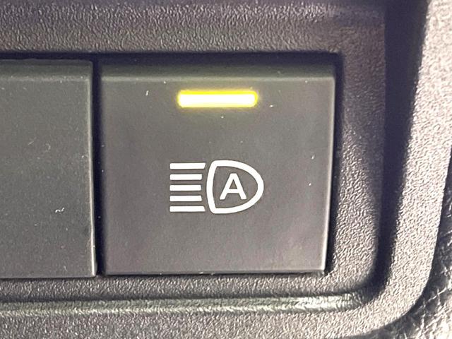 ヤリス ハイブリッドＸ　バックカメラ　衝突被害軽減システム　レーダークルーズ　禁煙車　ビルトインＥＴＣ　車線逸脱警報　オートライト　オートエアコン　Ｂｌｕｅｔｏｏｔｈ（7枚目）