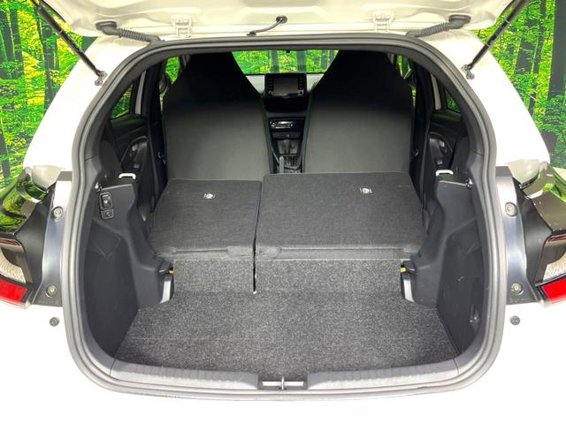 ヤリス ハイブリッドＸ　バックカメラ　衝突被害軽減システム　レーダークルーズ　禁煙車　ビルトインＥＴＣ　車線逸脱警報　オートライト　オートエアコン　Ｂｌｕｅｔｏｏｔｈ（11枚目）