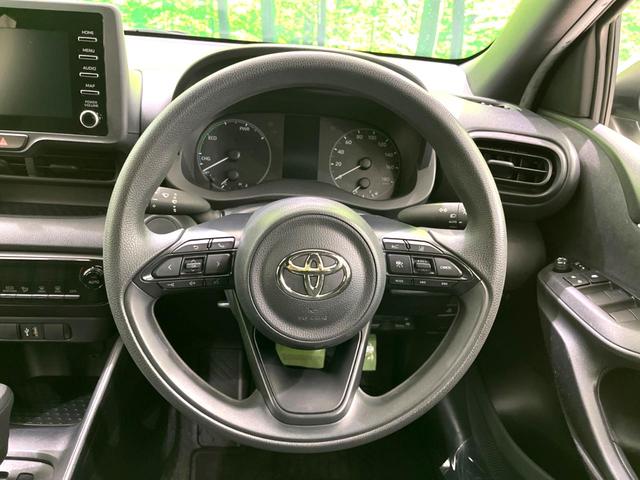 ヤリス ハイブリッドＸ　バックカメラ　衝突被害軽減システム　レーダークルーズ　禁煙車　ビルトインＥＴＣ　車線逸脱警報　オートライト　オートエアコン　Ｂｌｕｅｔｏｏｔｈ（12枚目）