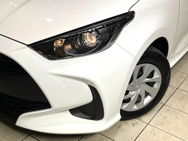 ヤリス ハイブリッドＸ　バックカメラ　衝突被害軽減システム　レーダークルーズ　禁煙車　ビルトインＥＴＣ　車線逸脱警報　オートライト　オートエアコン　Ｂｌｕｅｔｏｏｔｈ（14枚目）