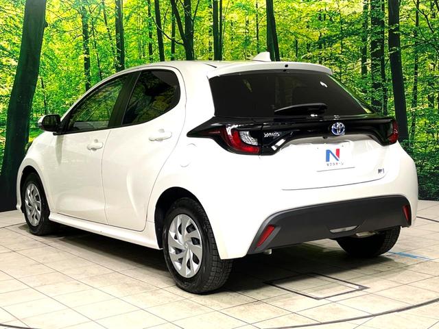 ヤリス ハイブリッドＸ　バックカメラ　衝突被害軽減システム　レーダークルーズ　禁煙車　ビルトインＥＴＣ　車線逸脱警報　オートライト　オートエアコン　Ｂｌｕｅｔｏｏｔｈ（16枚目）