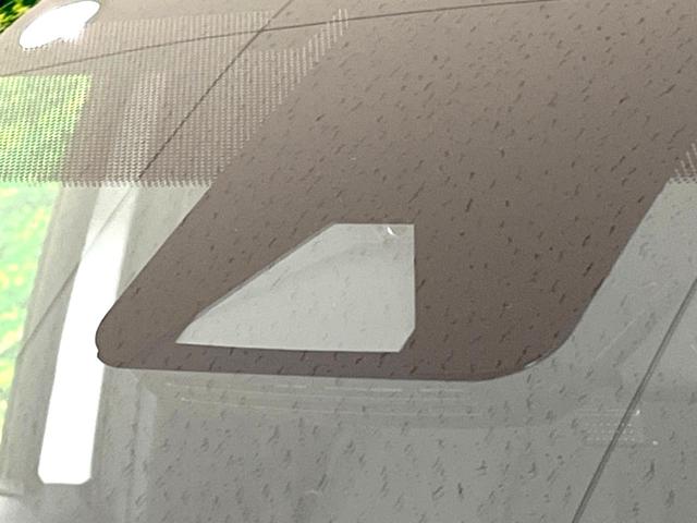 ヤリス ハイブリッドＸ　バックカメラ　衝突被害軽減システム　レーダークルーズ　禁煙車　ビルトインＥＴＣ　車線逸脱警報　オートライト　オートエアコン　Ｂｌｕｅｔｏｏｔｈ（45枚目）