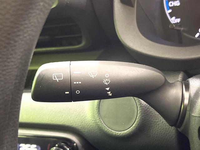 ヤリス ハイブリッドＸ　バックカメラ　衝突被害軽減システム　レーダークルーズ　禁煙車　ビルトインＥＴＣ　車線逸脱警報　オートライト　オートエアコン　Ｂｌｕｅｔｏｏｔｈ（53枚目）