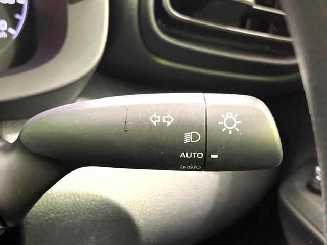 ヤリス ハイブリッドＸ　バックカメラ　衝突被害軽減システム　レーダークルーズ　禁煙車　ビルトインＥＴＣ　車線逸脱警報　オートライト　オートエアコン　Ｂｌｕｅｔｏｏｔｈ（54枚目）