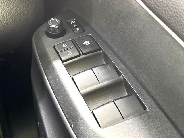 ヤリス ハイブリッドＸ　バックカメラ　衝突被害軽減システム　レーダークルーズ　禁煙車　ビルトインＥＴＣ　車線逸脱警報　オートライト　オートエアコン　Ｂｌｕｅｔｏｏｔｈ（55枚目）