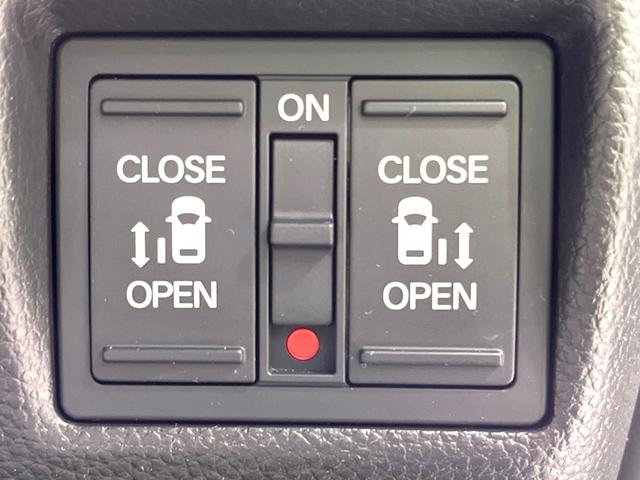 N-BOXカスタム Lターボ スタイル+ブラック 両側電動ドア 純正SDナビ バックカメラ 衝突被害軽減システム 禁煙車 レザーシート ドラレコ コーナーセンサー スマートキー LEDヘッド ビルトインETC クルコン 車線逸脱警報 オートライト(5枚目)