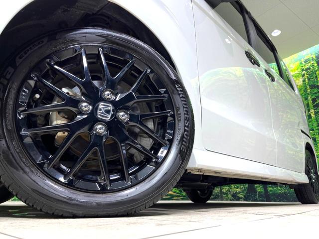 N-BOXカスタム Lターボ スタイル+ブラック 両側電動ドア 純正SDナビ バックカメラ 衝突被害軽減システム 禁煙車 レザーシート ドラレコ コーナーセンサー スマートキー LEDヘッド ビルトインETC クルコン 車線逸脱警報 オートライト(14枚目)