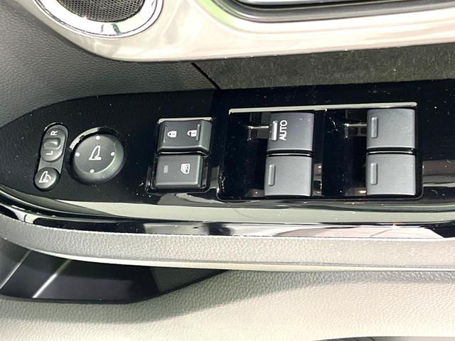 N-BOXカスタム Lターボ スタイル+ブラック 両側電動ドア 純正SDナビ バックカメラ 衝突被害軽減システム 禁煙車 レザーシート ドラレコ コーナーセンサー スマートキー LEDヘッド ビルトインETC クルコン 車線逸脱警報 オートライト(32枚目)